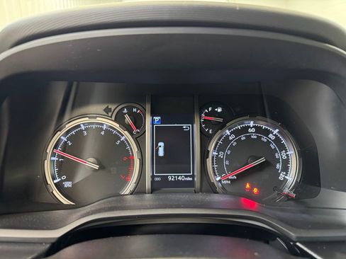 Used 2024 Toyota 4Runner Limited image 31