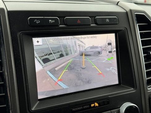 Used 2019 Ford Expedition XLT image 29