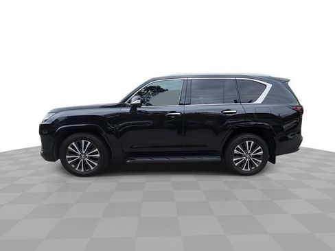 Used 2024 Lexus LX 600 4WD w/ Premium Package image 5