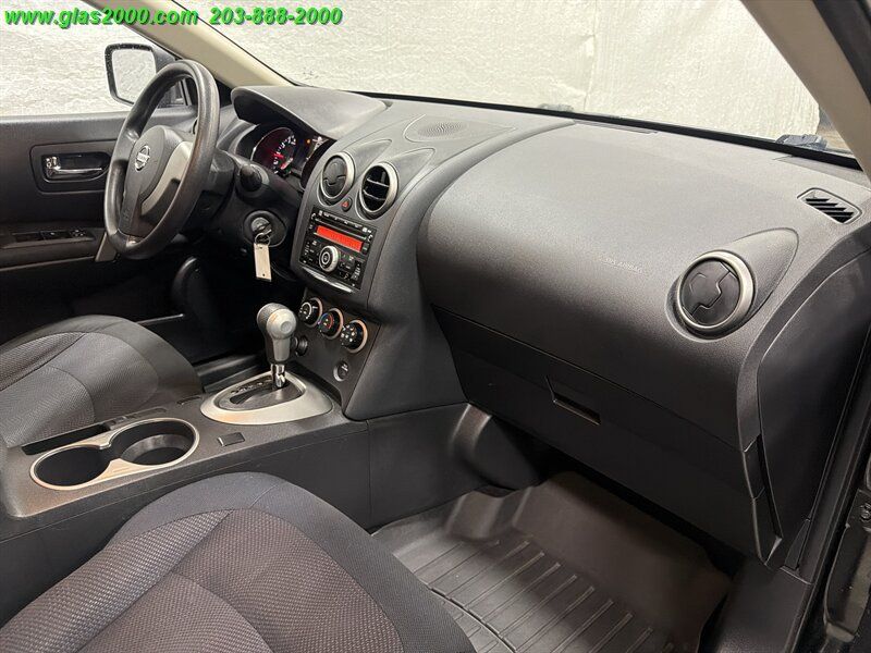 Used 2014 Nissan Rogue S AWD/4WD image 5