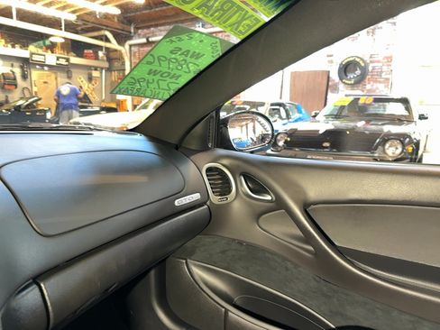 Used 2005 Pontiac GTO RWD image 39