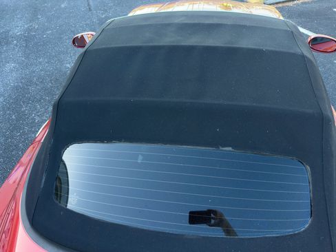 Used 2005 Chrysler Crossfire Limited image 19