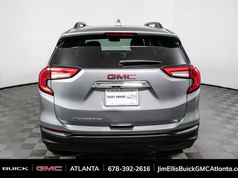 Used 2024 GMC Terrain SLE w/ Driver Convenience Package FWD image 27
