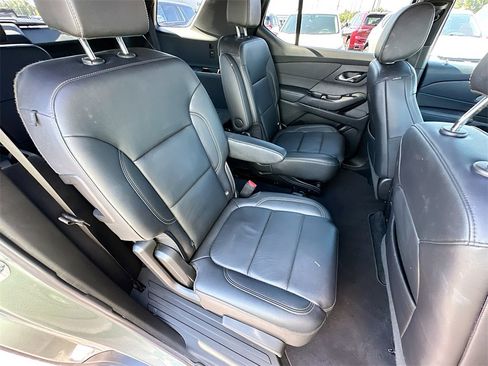 Used 2022 Chevrolet Traverse LT w/ LT Premium Package image 26