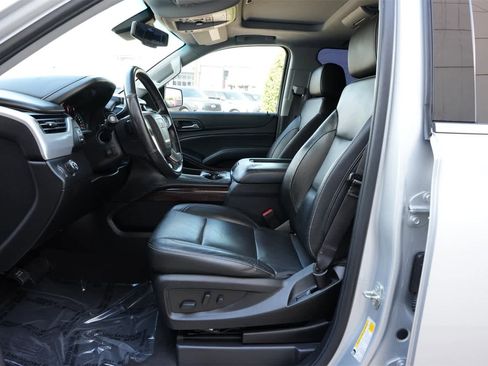 Used 2020 GMC Yukon SLT w/ Premium Edition image 16