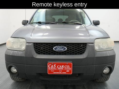 Used 2007 Ford Escape XLT image 2