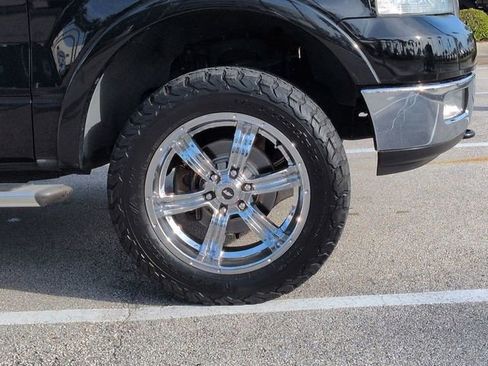 Used 2005 Ford F150 Lariat image 11