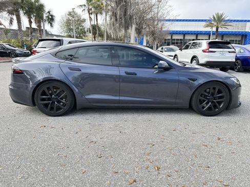 Used 2022 Tesla Model S Plaid image 7