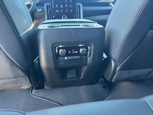 New 2026 GMC Yukon XL Elevation image 25