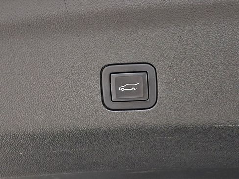 Certified 2023 Cadillac Escalade ESV Premium Luxury image 25