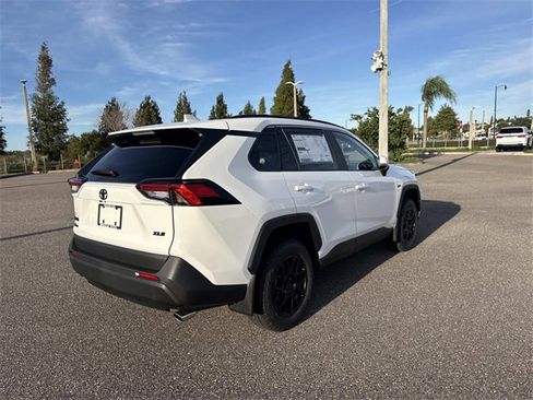 New 2025 Toyota RAV4 XLE image 4