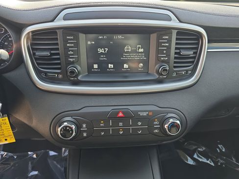 Used 2019 Kia Sorento L image 22