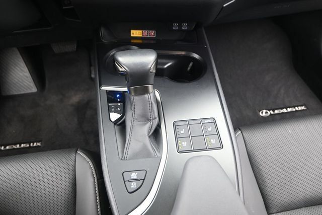 Used 2024 Lexus UX 250h F Sport FWD image 8