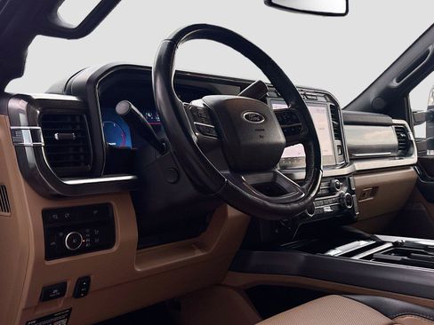 Used 2023 Ford F250 Lariat w/ Chrome Package AWD/4WD image 9