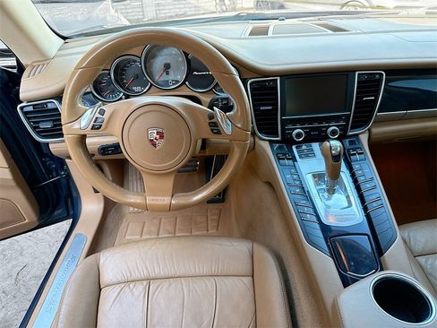 Used 2011 Porsche Panamera 4S image 25