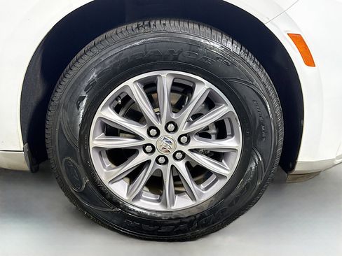 Used 2024 Buick Enclave Premium AWD/4WD image 32