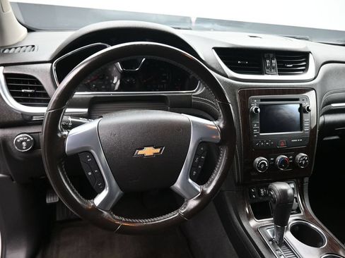 Used 2017 Chevrolet Traverse LT w/ Style and Technology Package AWD/4WD image 14