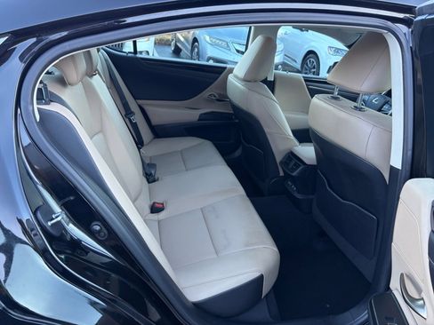 Used 2021 Lexus ES 250 w/ Premium Package image 33