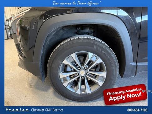 Used 2025 Chevrolet Equinox LT AWD/4WD image 12