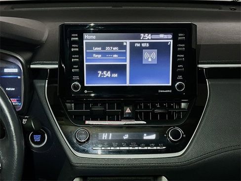 Certified 2022 Toyota Corolla Cross LE image 29