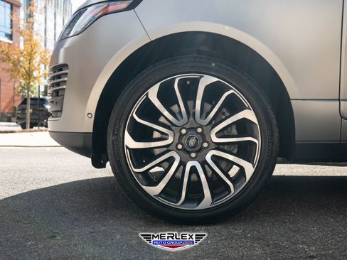 Used 2018 Land Rover Range Rover Long Wheelbase Supercharged image 9