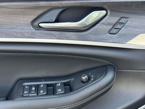 New 2026 Jeep Grand Cherokee L Limited AWD/4WD image 19