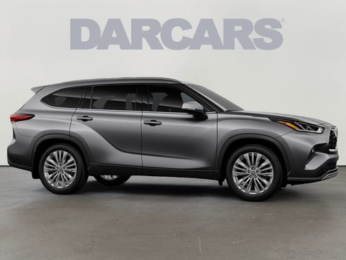 New 2026 Toyota Highlander Platinum AWD/4WD image 16