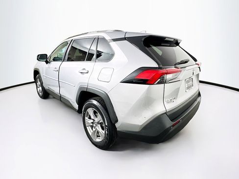 Used 2022 Toyota RAV4 LE AWD/4WD image 13