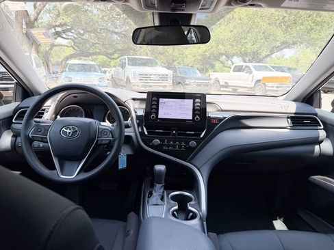 Used 2021 Toyota Camry LE FWD image 16