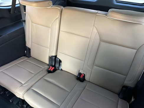 Certified 2022 Chevrolet Suburban Premier image 14