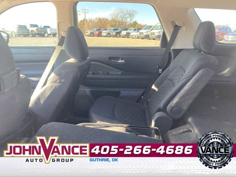 Used 2022 Nissan Pathfinder SV w/ SV Premium Package image 4