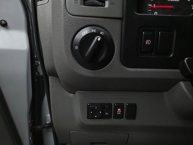 Used 2017 Nissan NV 3500 SL RWD image 26