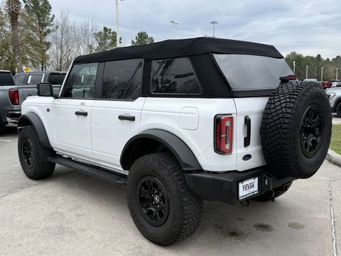 Used 2023 Ford Bronco Wildtrak image 7