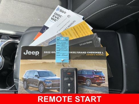 Used 2022 Jeep Grand Cherokee L Laredo w/ Luxury Tech Group I AWD/4WD image 64
