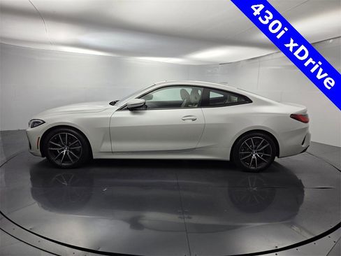 Used 2021 BMW 430i xDrive Coupe w/ Premium Package image 9