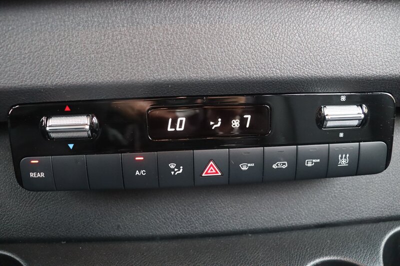 Used 2024 Mercedes-Benz Sprinter 2500 image 12