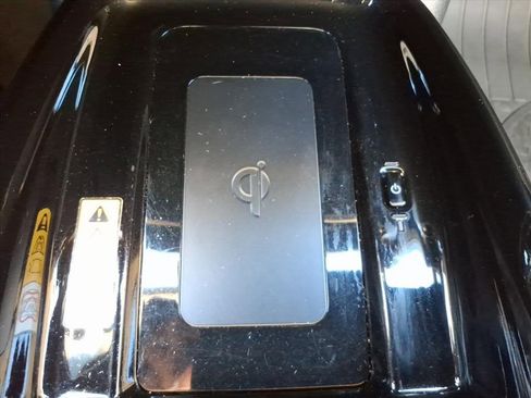 Used 2020 Toyota Prius XLE image 18