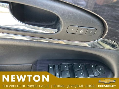 Used 2017 Buick Enclave Leather FWD image 9