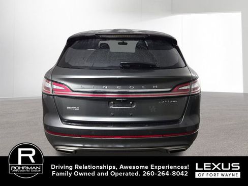 Used 2019 Lincoln Nautilus Select image 8