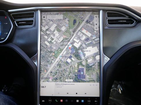 Used 2017 Tesla Model S 75D image 57