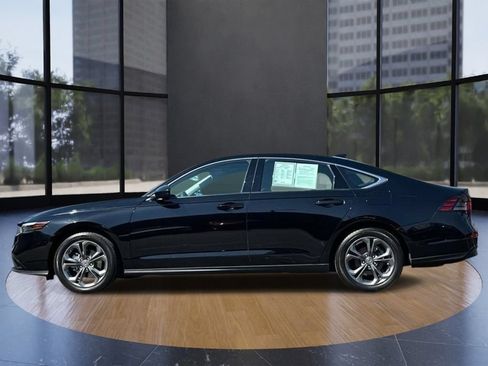 Used 2023 Honda Accord EX image 7