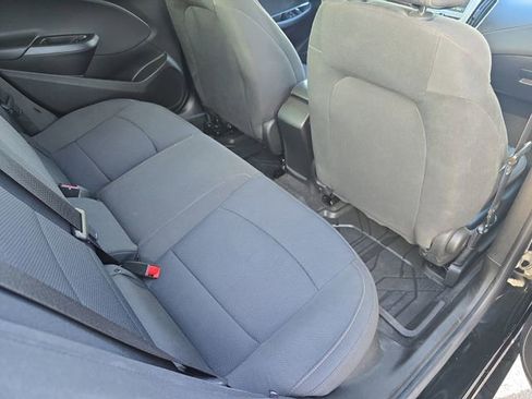 Used 2018 Chevrolet Cruze LS image 11