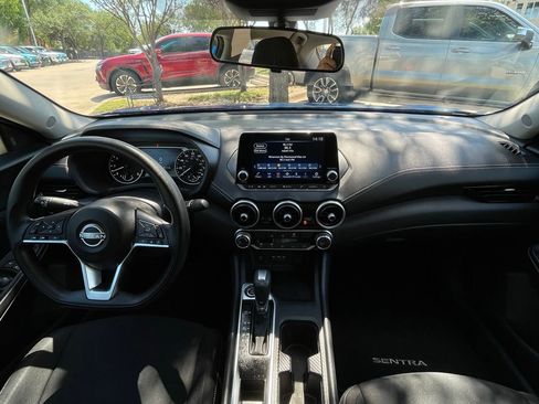 Used 2024 Nissan Sentra SV FWD image 11