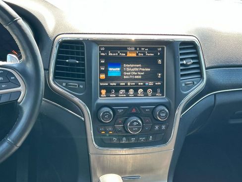 Used 2017 Jeep Grand Cherokee Limited AWD/4WD image 17
