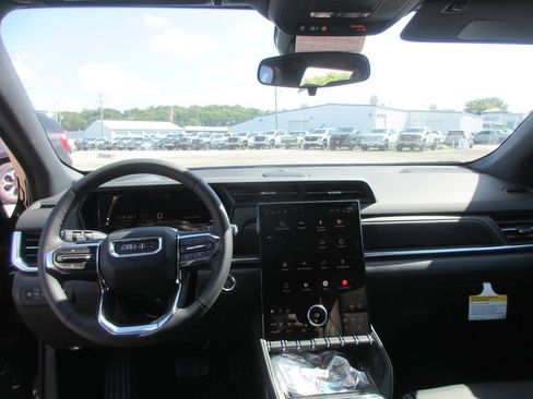 New 2027 GMC Terrain Elevation w/ Elevation Premium Package FWD image 13