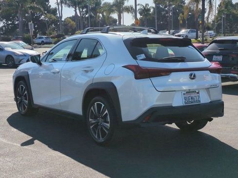 Used 2025 Lexus UX 300h FWD image 8