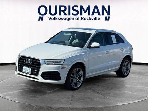 Used 2016 Audi Q3 2.0T Prestige w/ Prestige Package AWD/4WD image 2