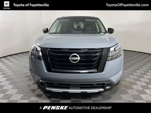 Used 2025 Nissan Pathfinder Platinum image 20