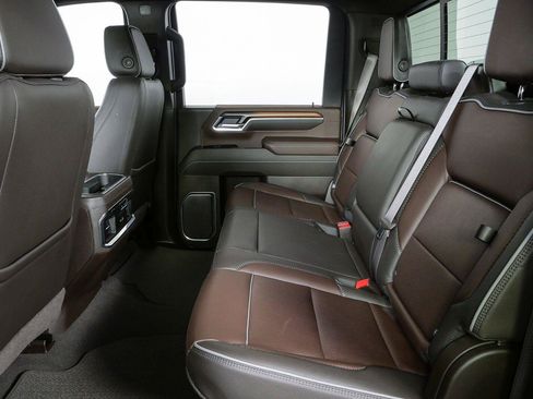 Used 2026 GMC Sierra 2500 Denali w/ Denali Reserve Package AWD/4WD image 18