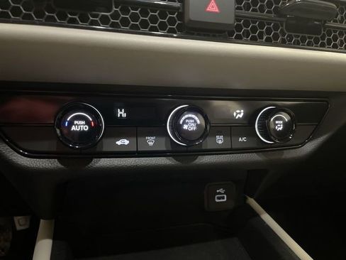 Certified 2025 Honda HR-V LX image 18